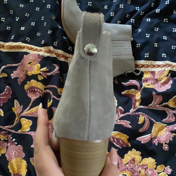 Taupe gray boots with small heel suede 9 1/2 - Picture 11 of 16